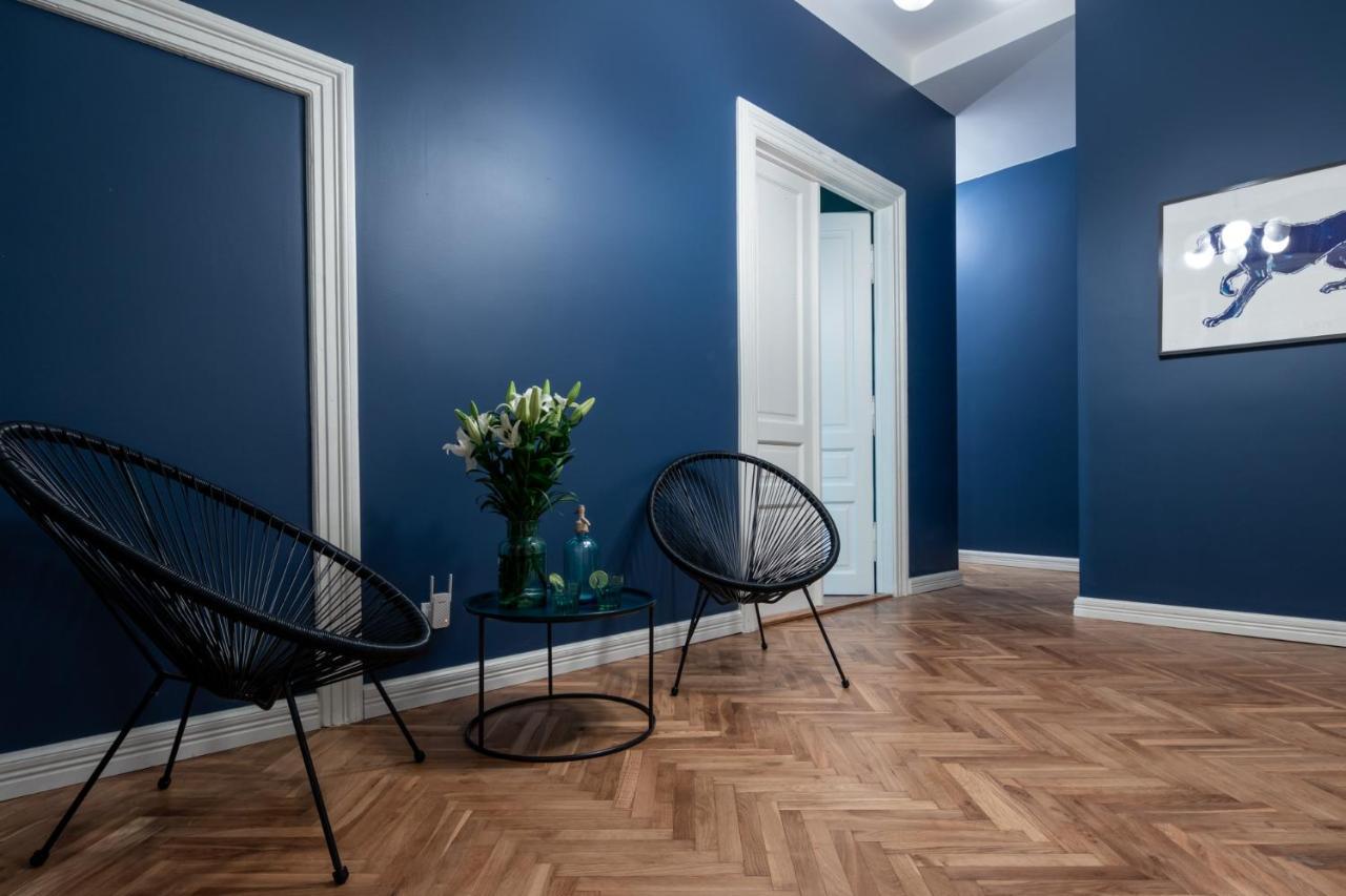 Barbacan Suites - Old Town Apartments - By Upstairs Cracovie Extérieur photo