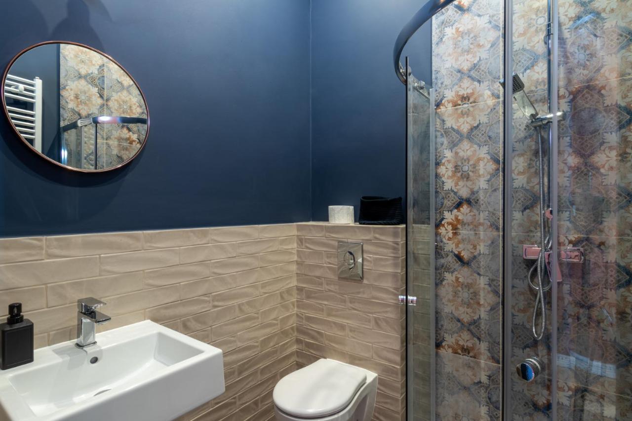 Barbacan Suites - Old Town Apartments - By Upstairs Cracovie Extérieur photo