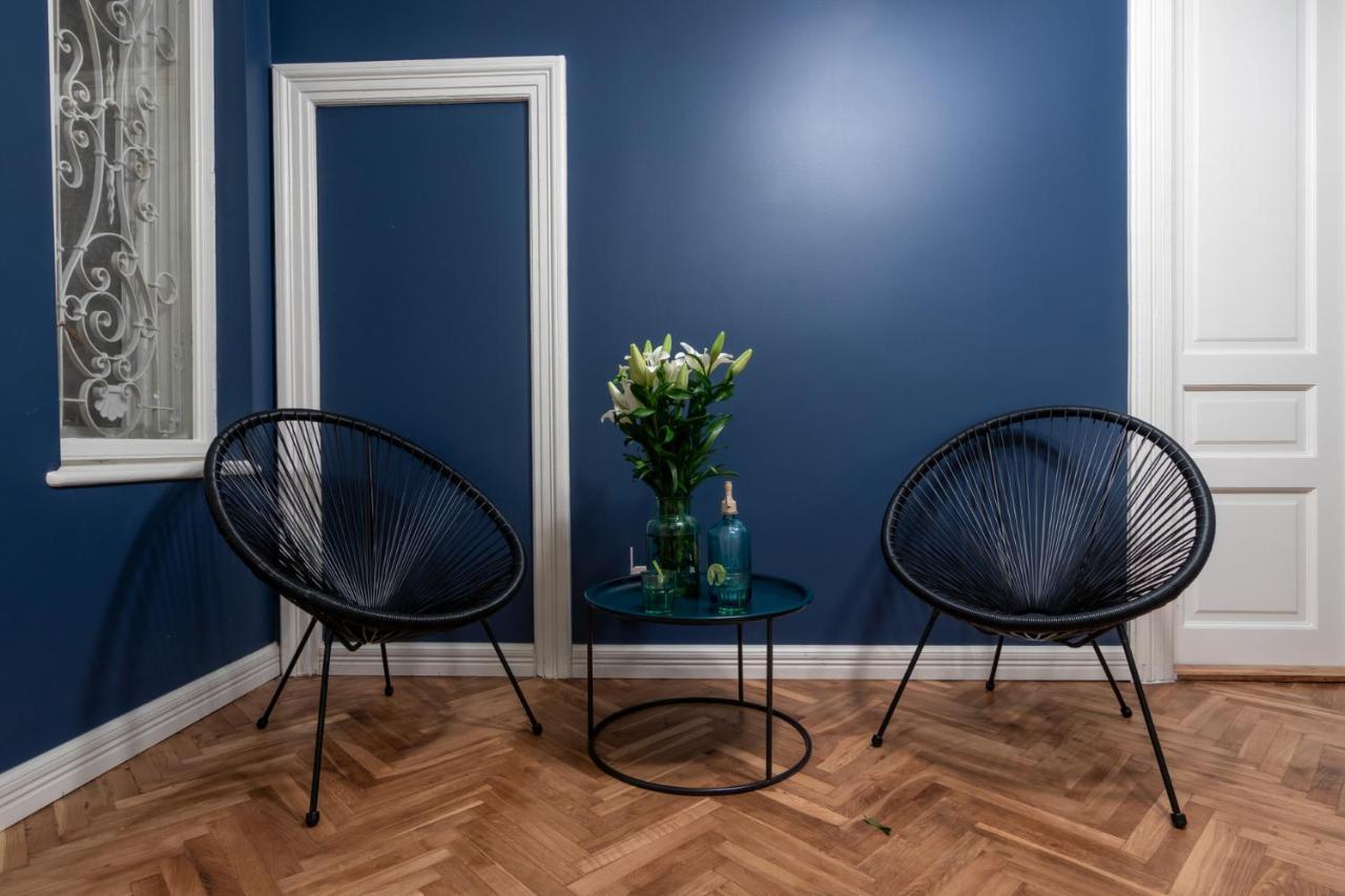 Barbacan Suites - Old Town Apartments - By Upstairs Cracovie Extérieur photo