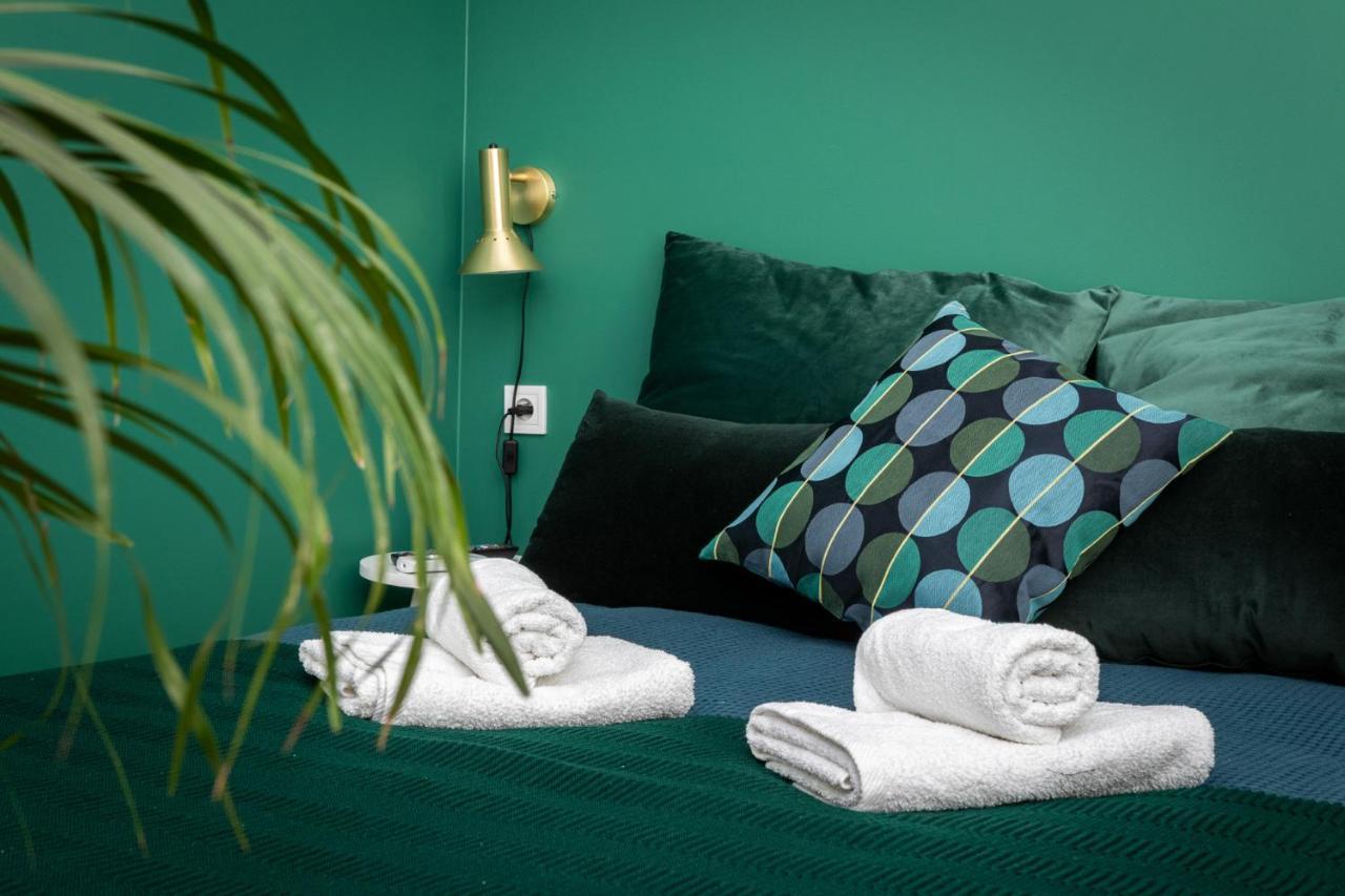 Barbacan Suites - Old Town Apartments - By Upstairs Cracovie Extérieur photo