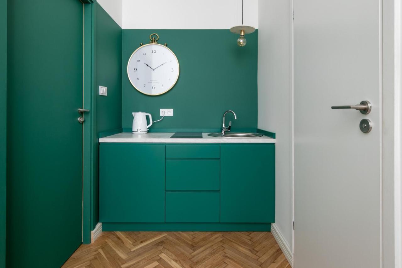 Barbacan Suites - Old Town Apartments - By Upstairs Cracovie Extérieur photo