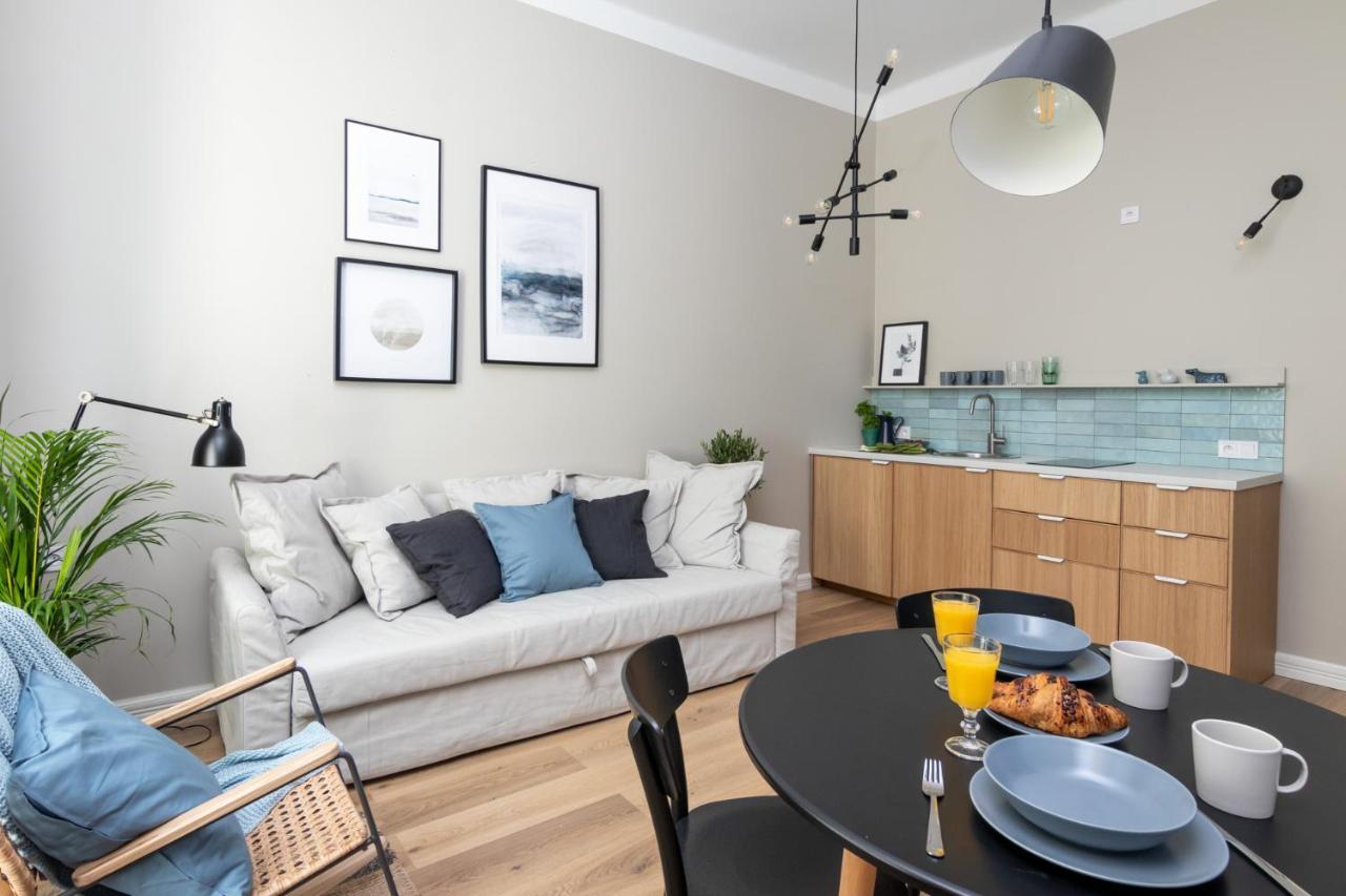Barbacan Suites - Old Town Apartments - By Upstairs Cracovie Extérieur photo