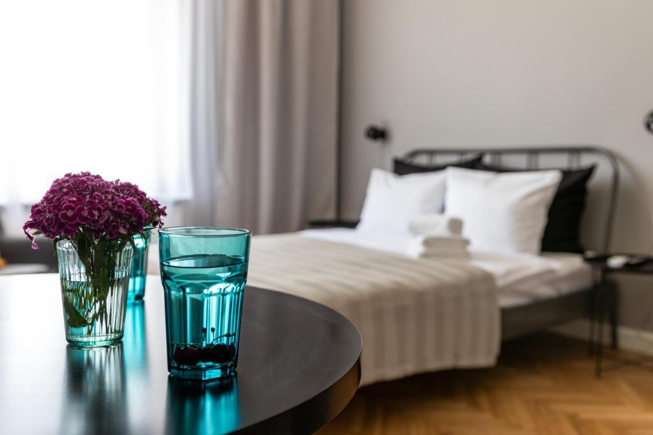 Barbacan Suites - Old Town Apartments - By Upstairs Cracovie Extérieur photo